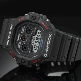 Relógio Casio G-Shock DW-5900-1DR resina preta detalhes branco e vermelho visor digital