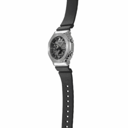 Relógio Casio G-Shock GM-2100-1ADR resina com bezel de aço preta octogonal analógico-digital