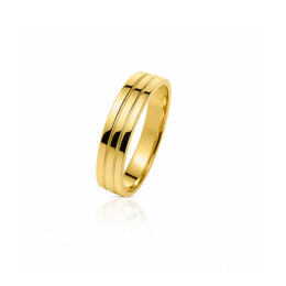 Par de alianças de ouro amarelo anatômicas de 4,5 mm, feminina cravejada com 1 brilhante central e masculina lisa com friso