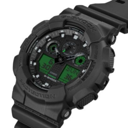 Relógio Casio G-Shock GA-100BEG-1A em resina preta com displays digitais em verde elétrico