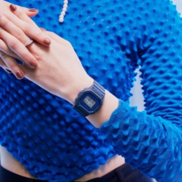 Relógio Casio G-Shock GMD-S5600-2 digital em resina azul-marinho com mostrador azul metalizado